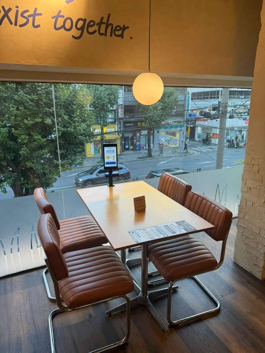 Dog-friendly space on the third floor of Pug Pizza House