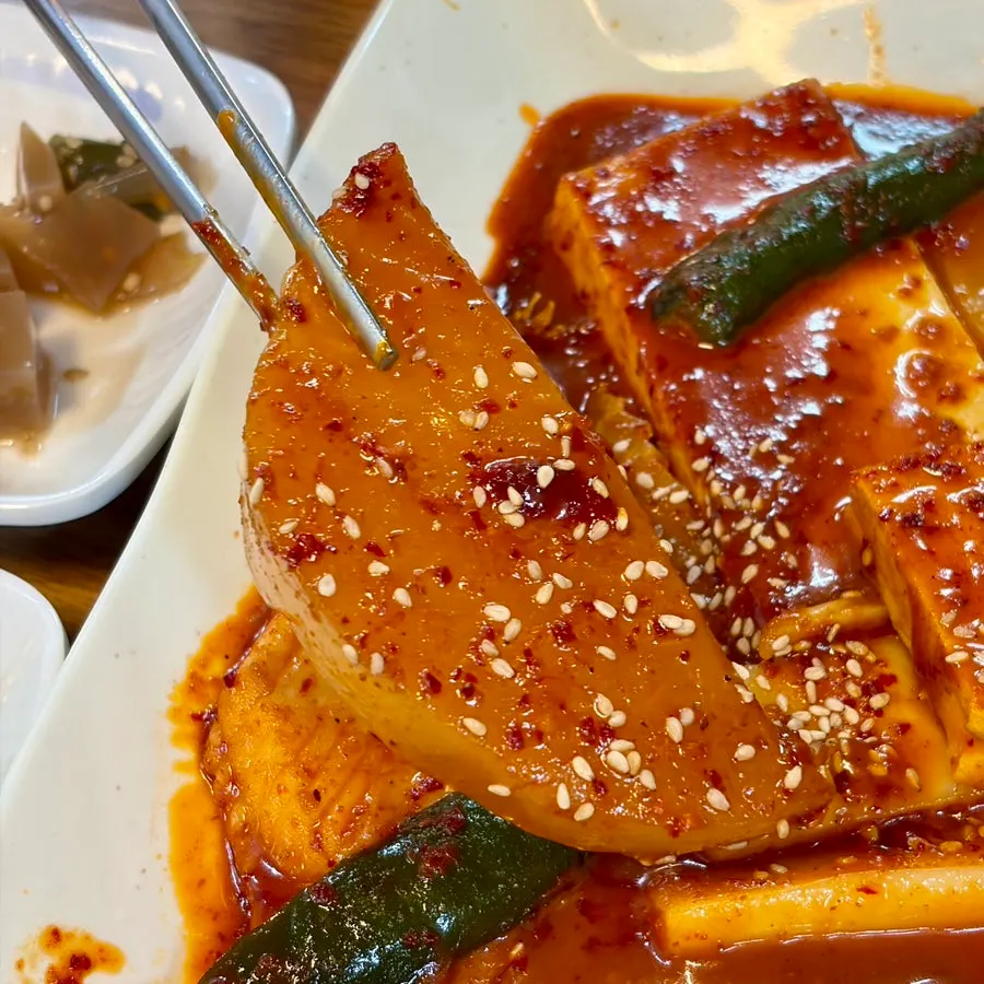 Lobak manis yang berpadu dengan saus