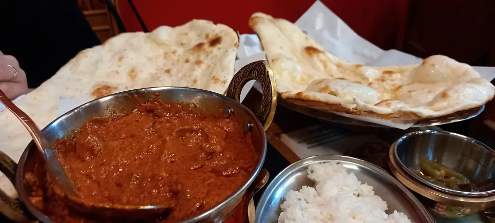 Generous amount of plain and extra naan