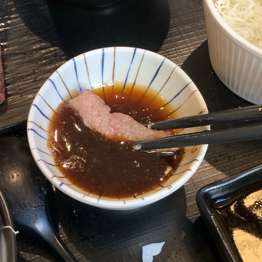 스테키 조리를 위한 개인 화로와 불판