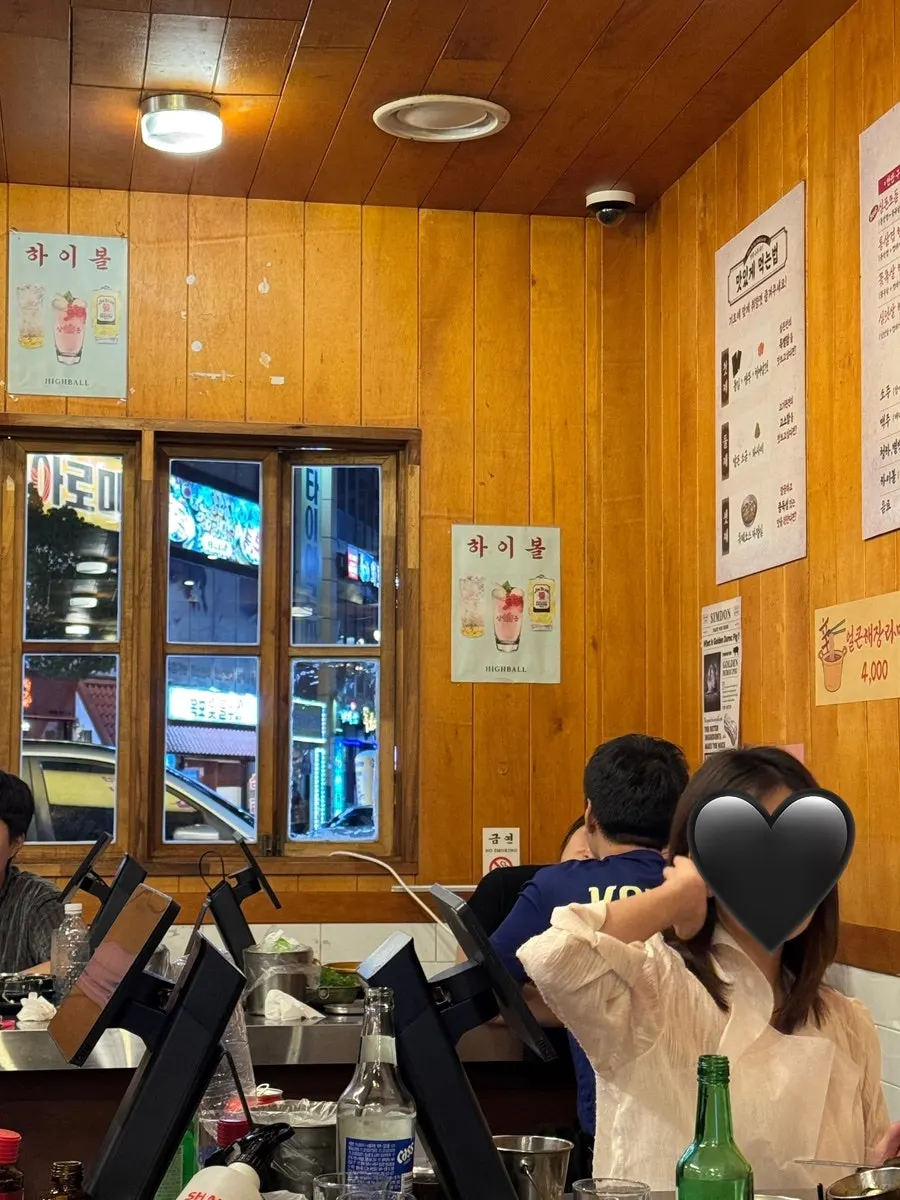 예약석에 미리 세팅된 심돈 테이블