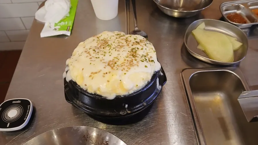 심돈 목포평화광장점 매장 모습