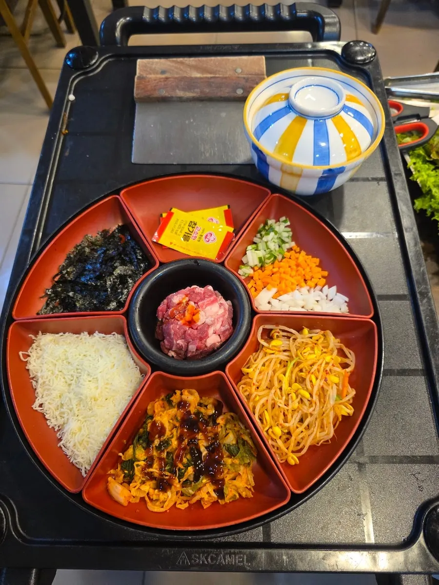 Instructions for making the wagyu-topped cheese fried rice