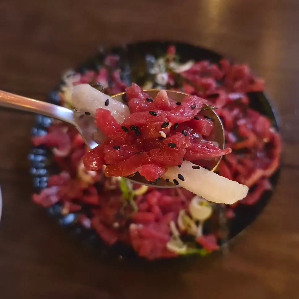 Yukhoe-ui Jeongseok served with pear