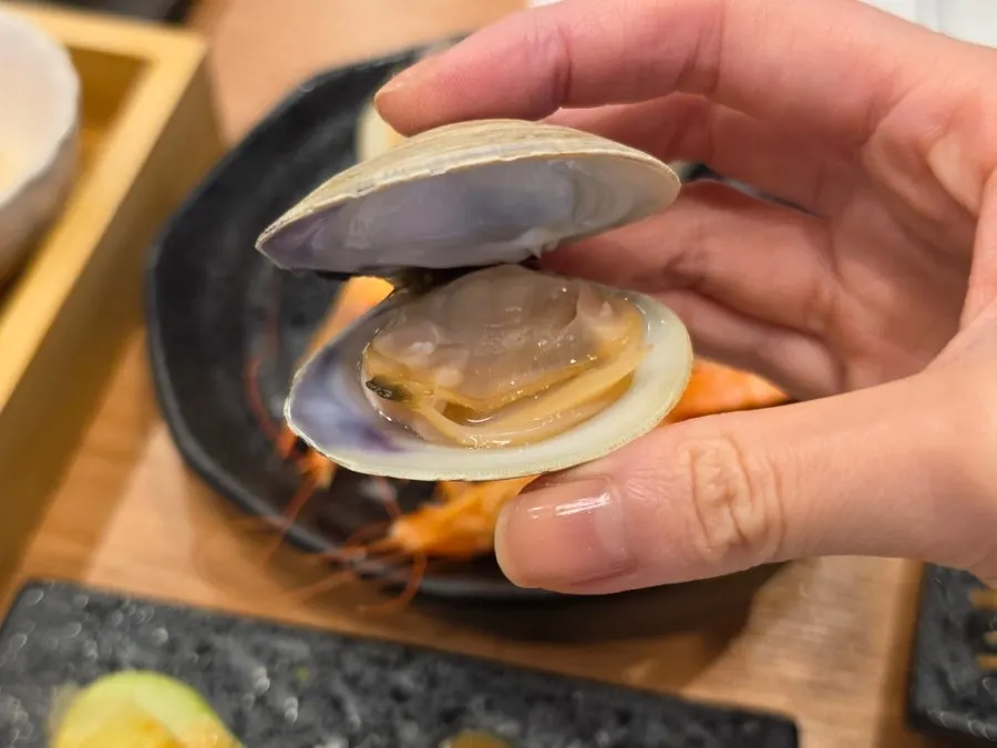 Shrimp, shellfish and abalone served as seasonal seafood