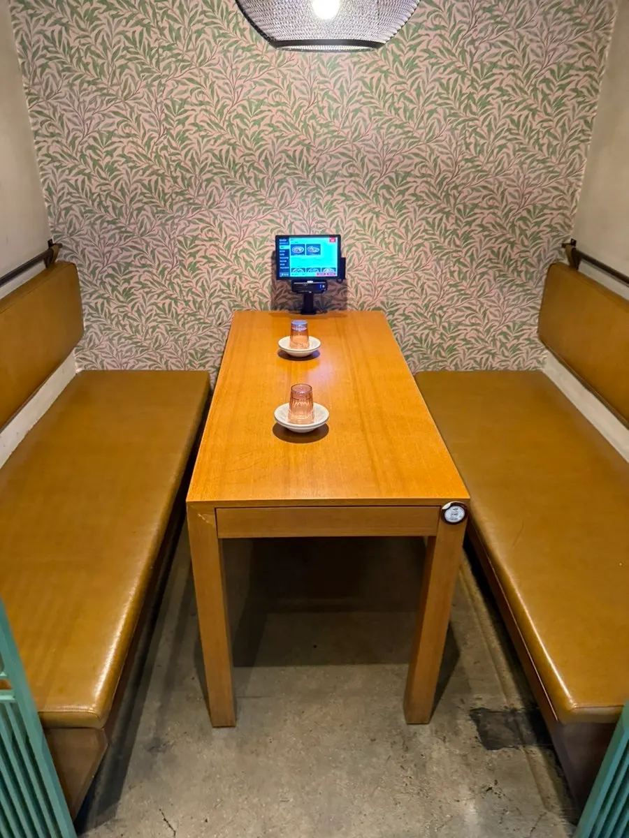 Hong Kong-inspired decor pieces at Sinbok Myeongwan Gangnam