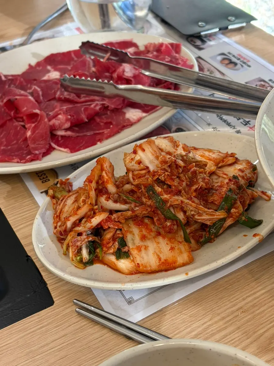 음식과 함께 나온 포장 수저