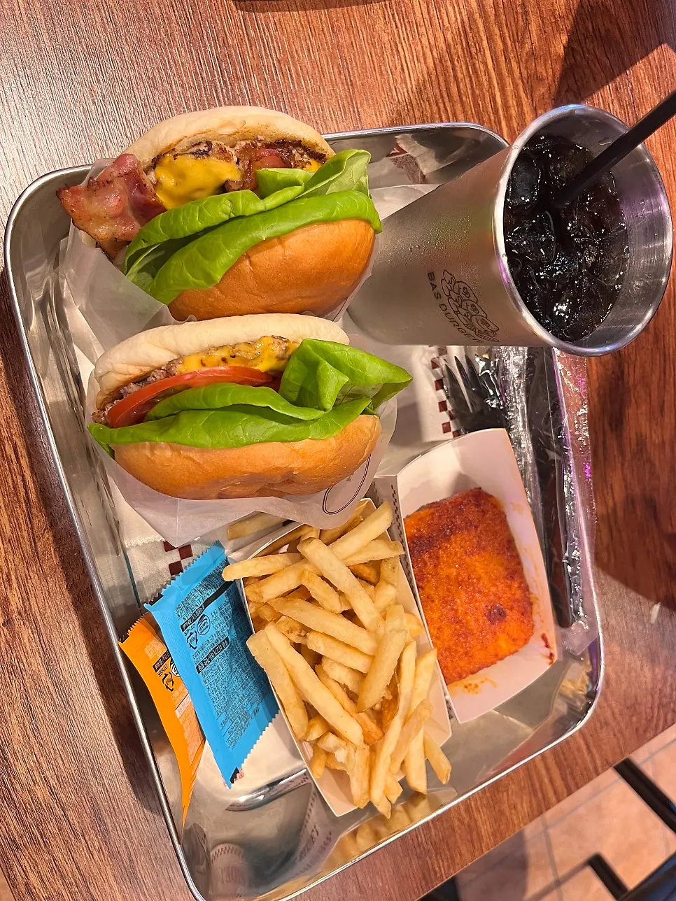 Free chips and an assortment of sauces