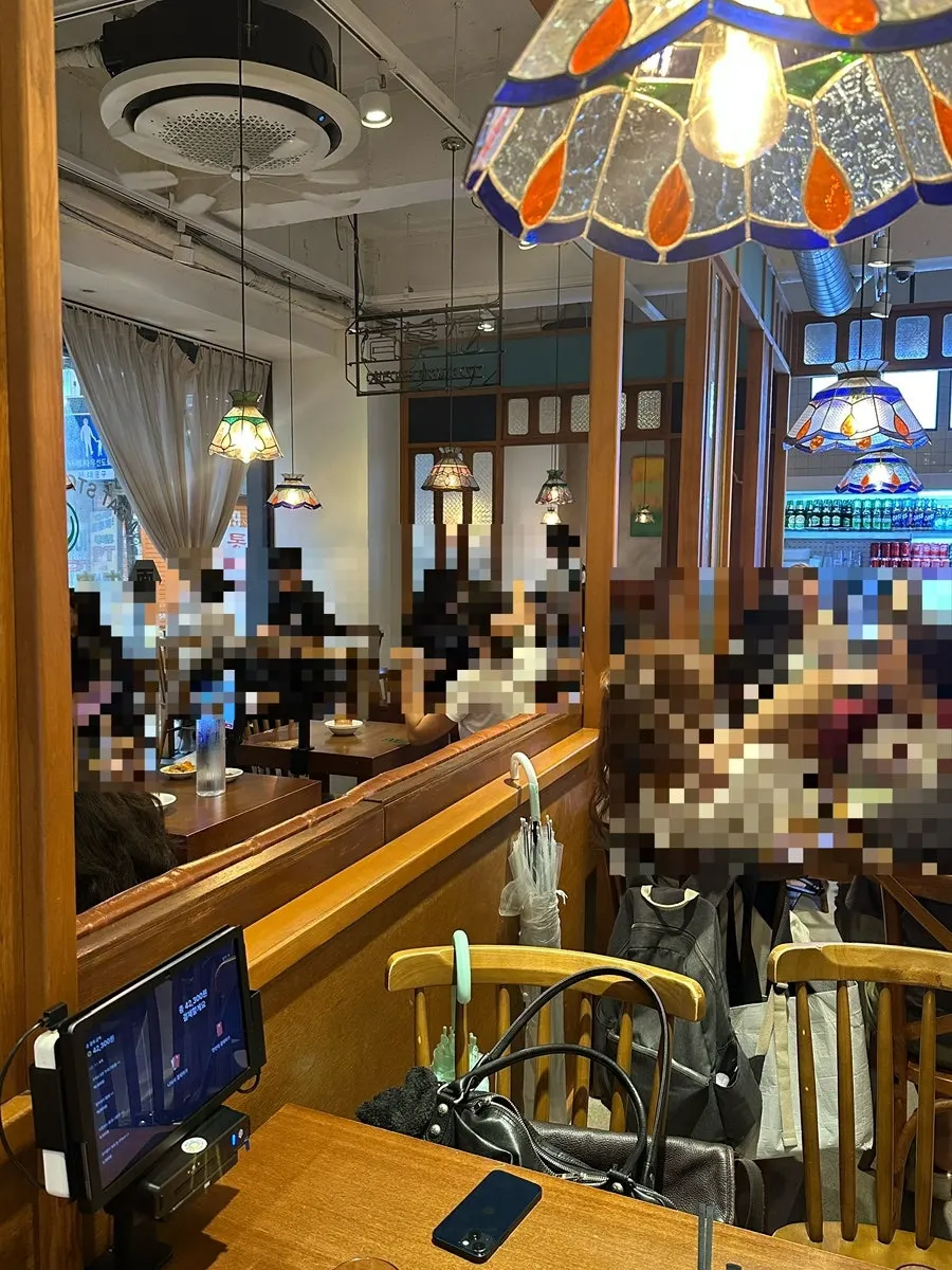 Inside Cheonghwaweon in Sinchon