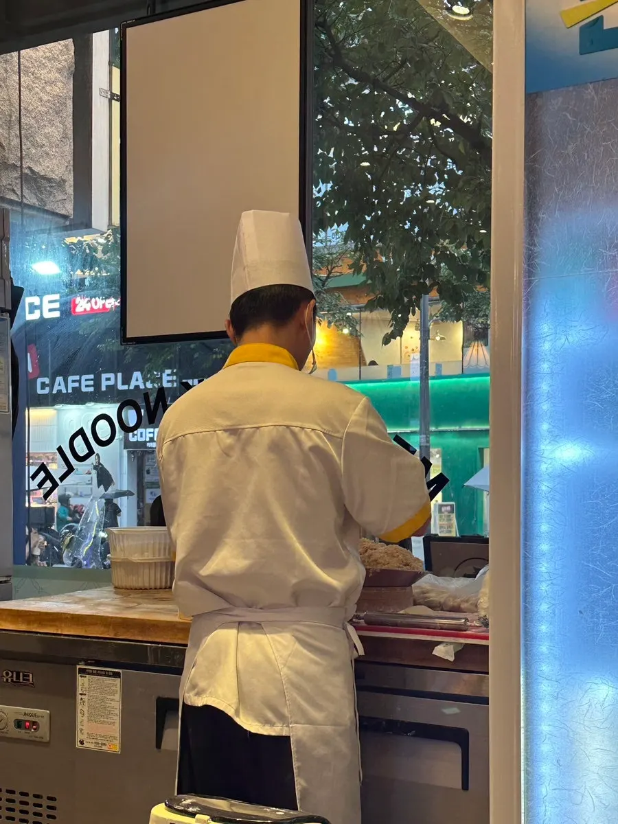 Information about food preparation at Cheonghwaweon