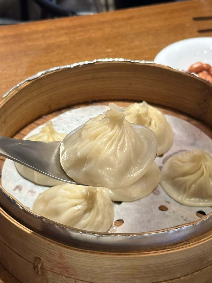 Cheonghwaweon's signature xiaolongbao dim sum