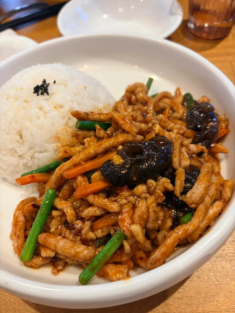 주문한 어향육슬 요리