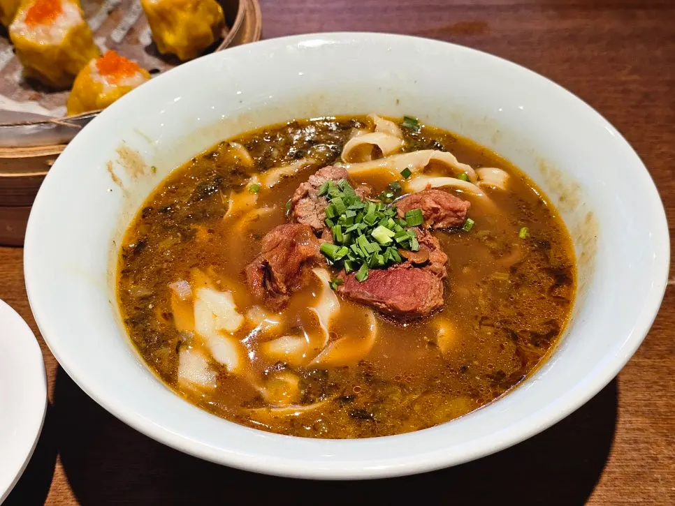 Beef dao xiao mian and shumai set at Cheonghwaweon