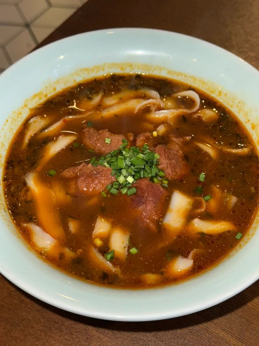 청화원 대표 메뉴 우육도삭면
