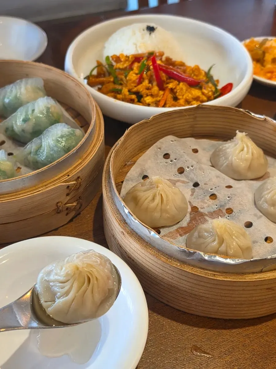 The last piece of dim sum at Cheonghwaweon