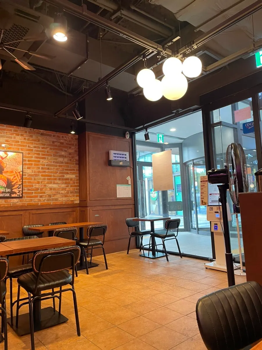 Clean food-court seating inside