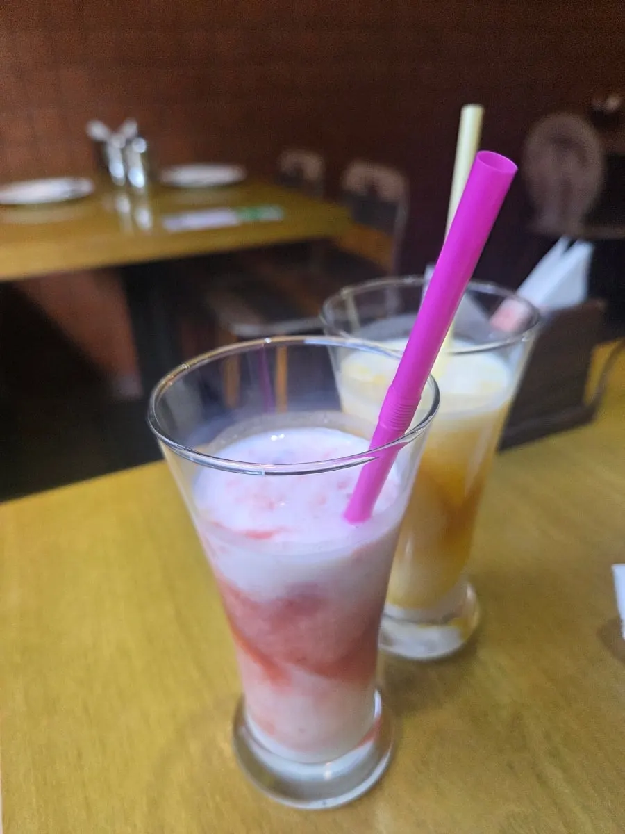 Un vaso de lassi dulce