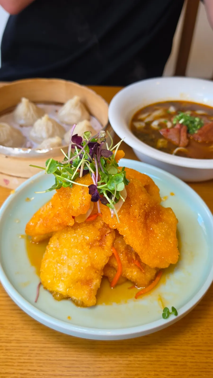 A full spread of recommended Cheonghwaweon dishes