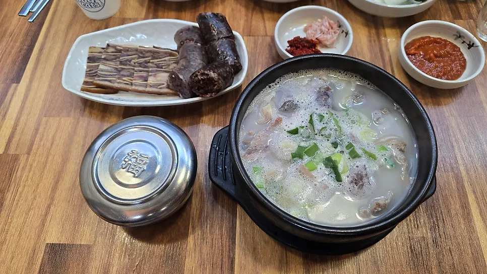 평안도 순대국 정식 한 상 차림