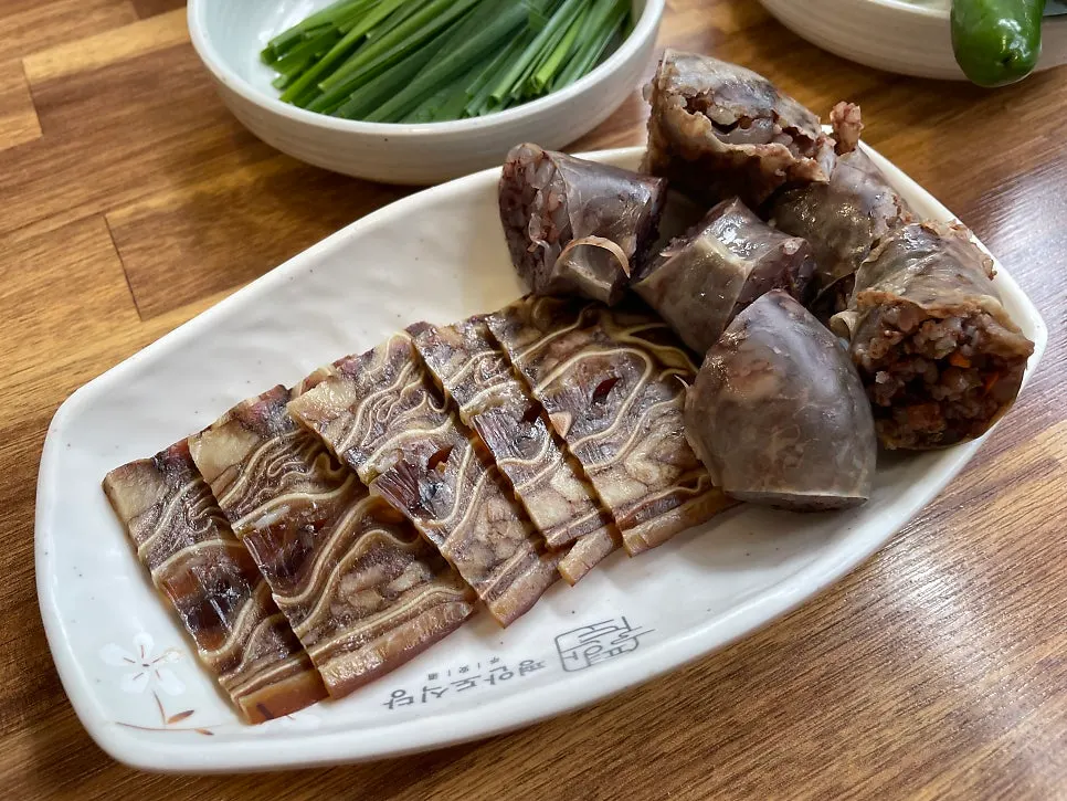 정식에 포함된 찹쌀순대