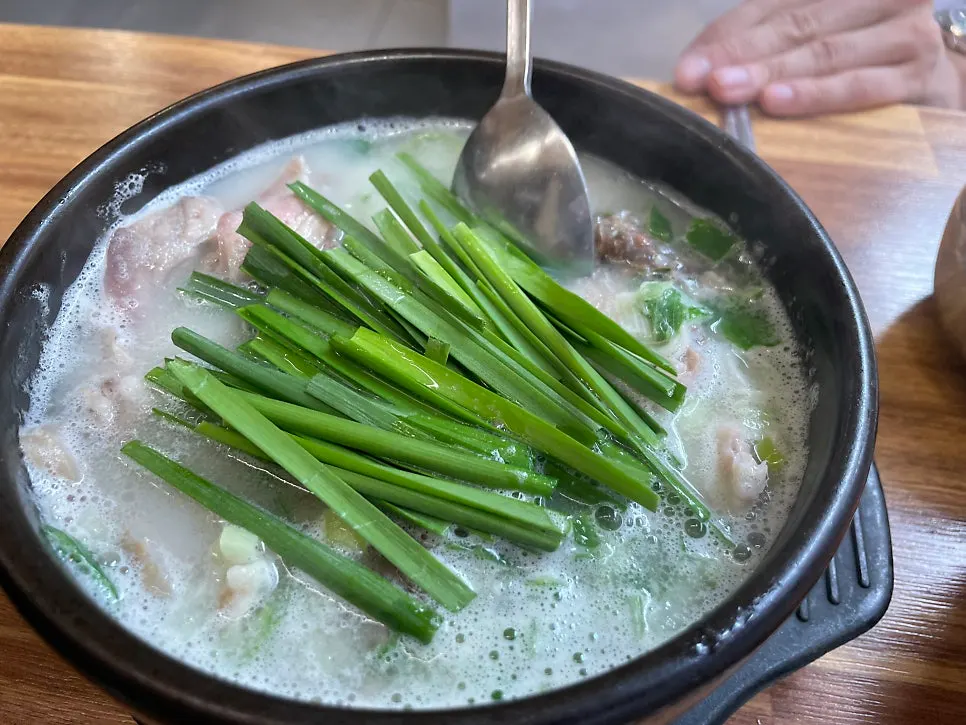 야들야들한 순대국 머릿고기