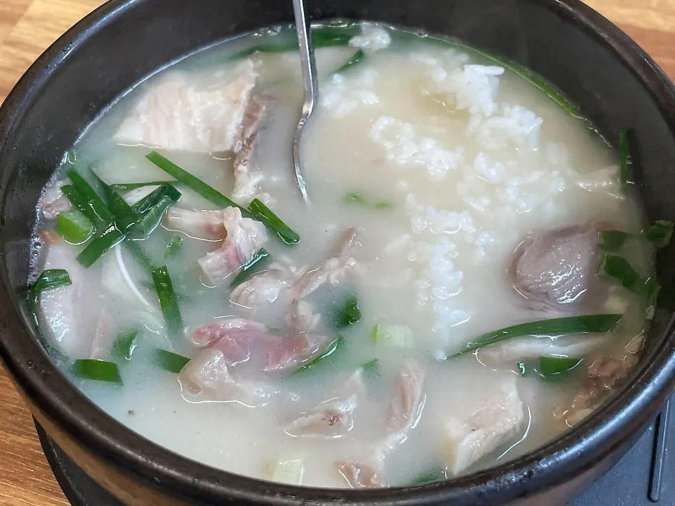 순대국에 넣은 부추