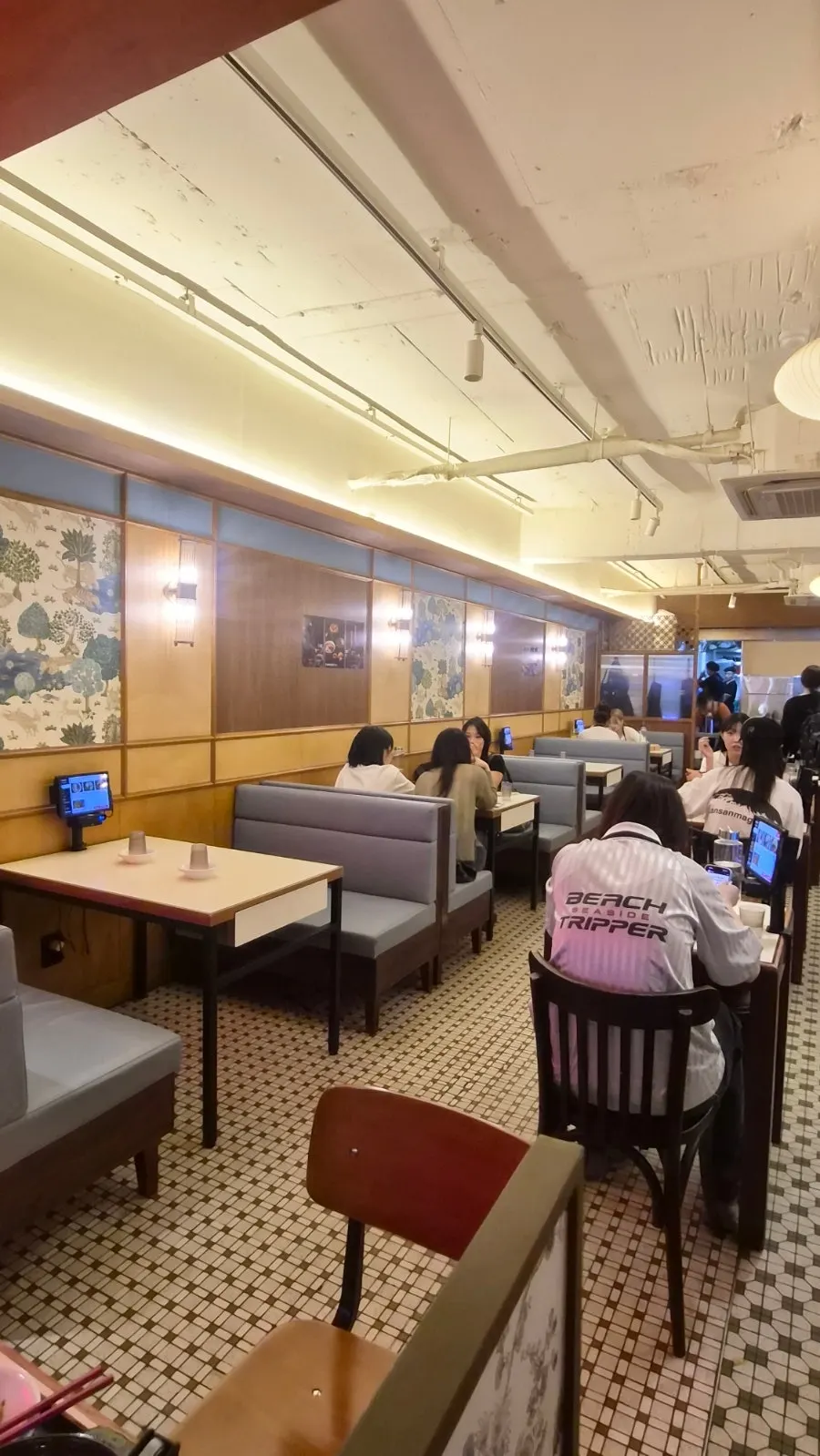 Interior of Sammi Tantanmyeon with an exotic atmosphere