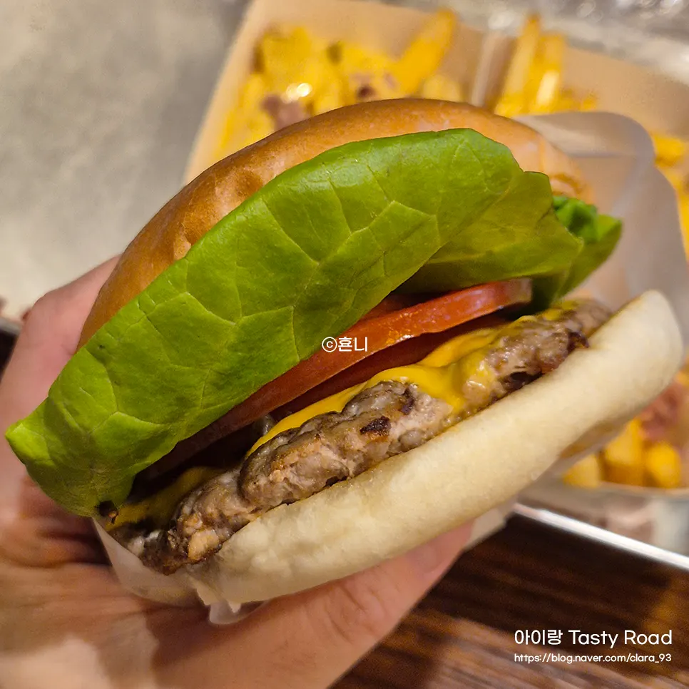 신촌 바스버거 수제버거와 감자칩