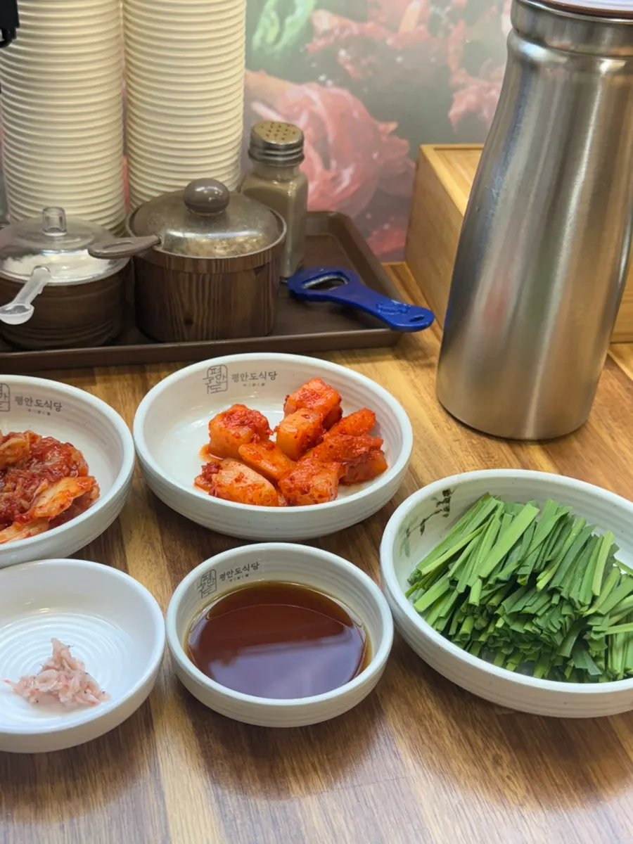 순대와 편육이 함께 나온 정식 상차림