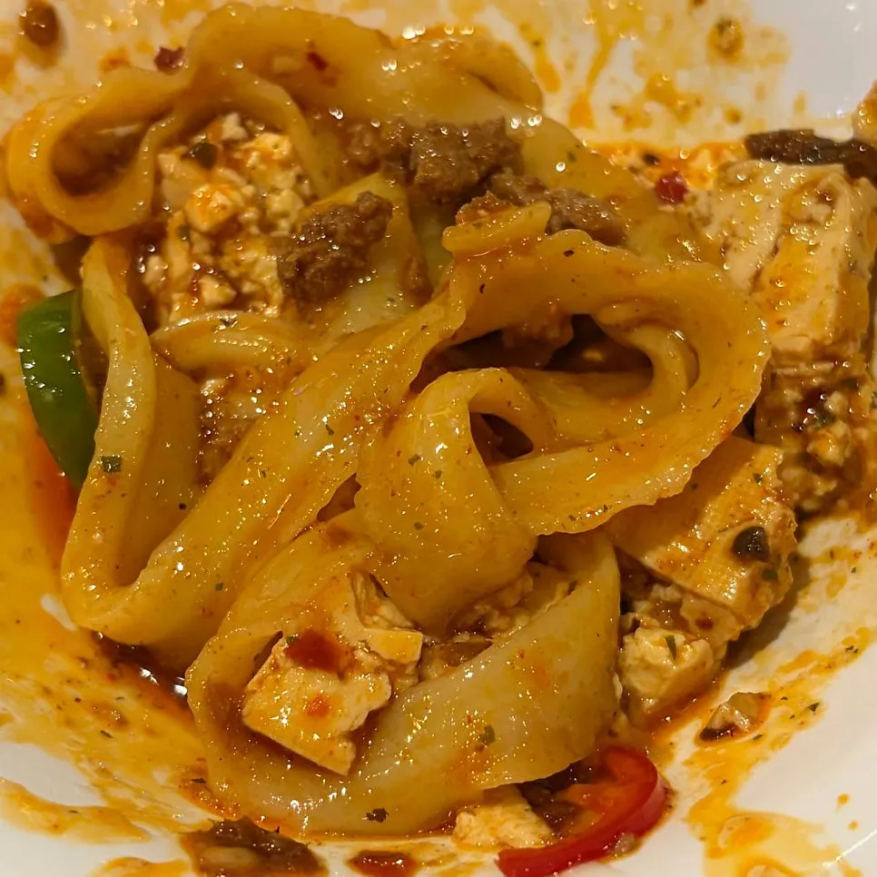 유발도삭면과 마라마파두부를 비빈 모습