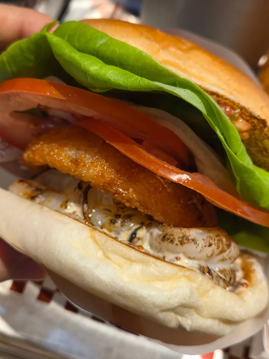 Shrimp burger with whole shrimp and vegetables