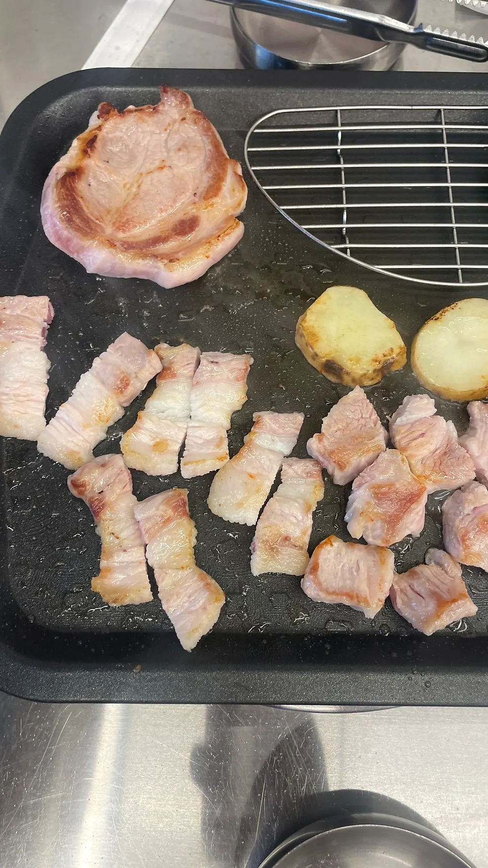 Amdwaeji Set meat grilling on the tabletop