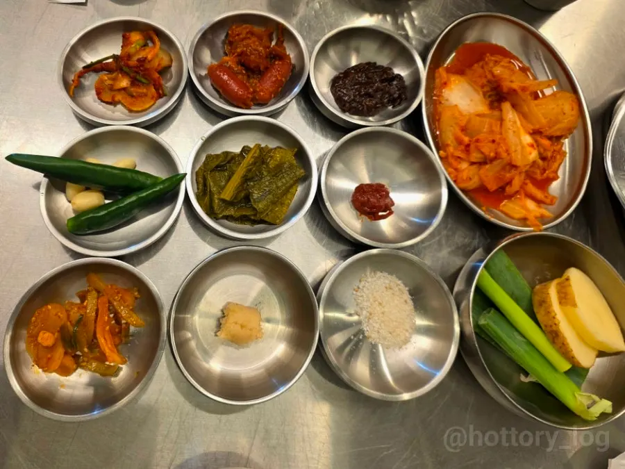 Basic side dishes at Beefjeong