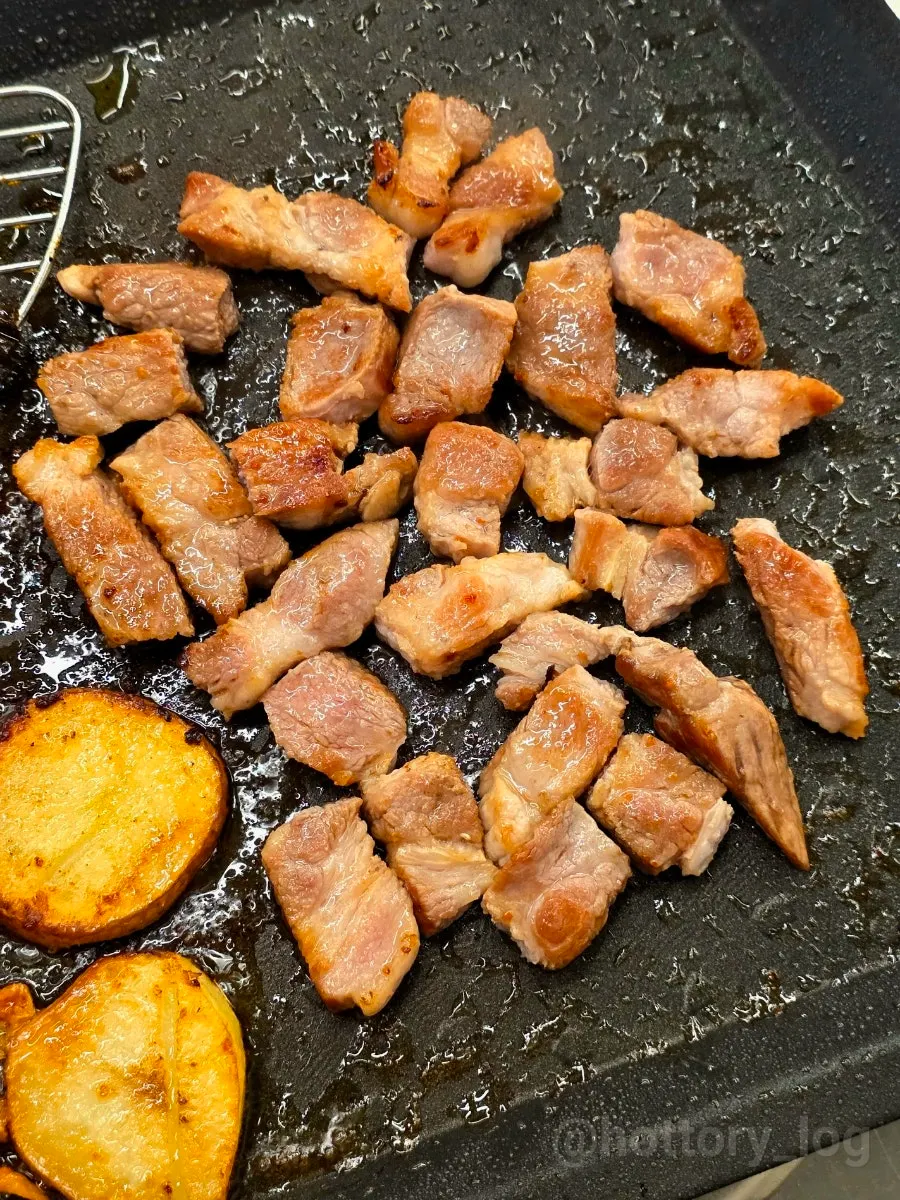 Golden-grilled cross-section of pork neck