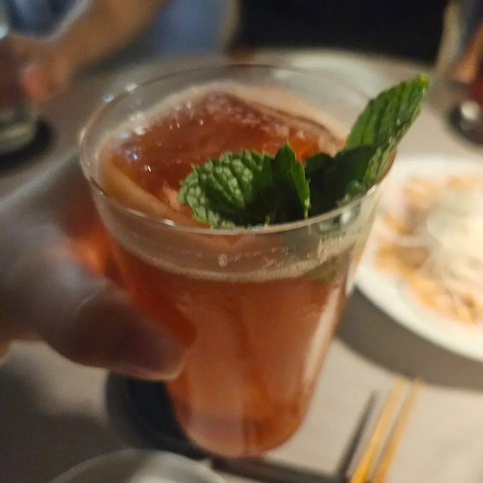 마리오와 볼드 시칠리 칵테일 두 잔