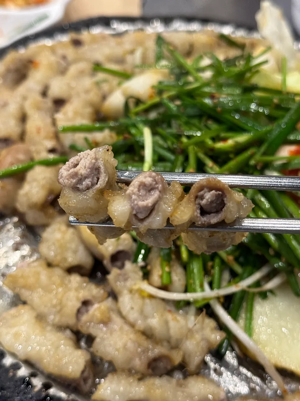 Sweet-and-tangy sauce with gopchang