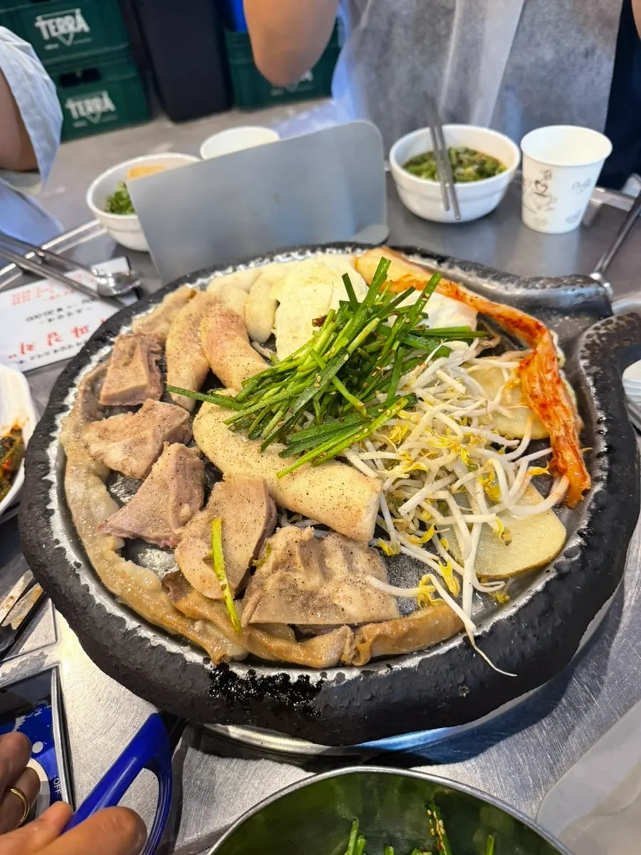 곱창 대창 막창과 곁들임 한판
