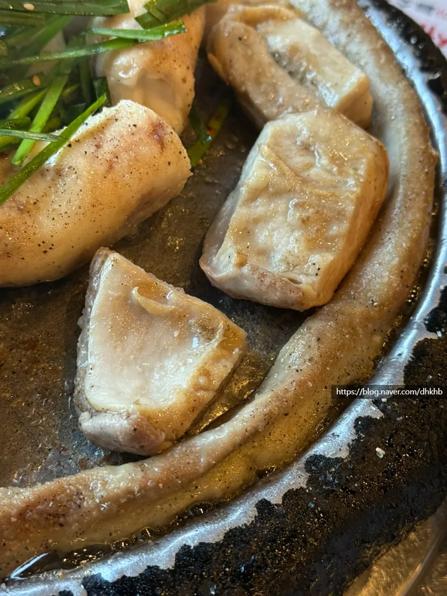 곱창 구이 근접 사진