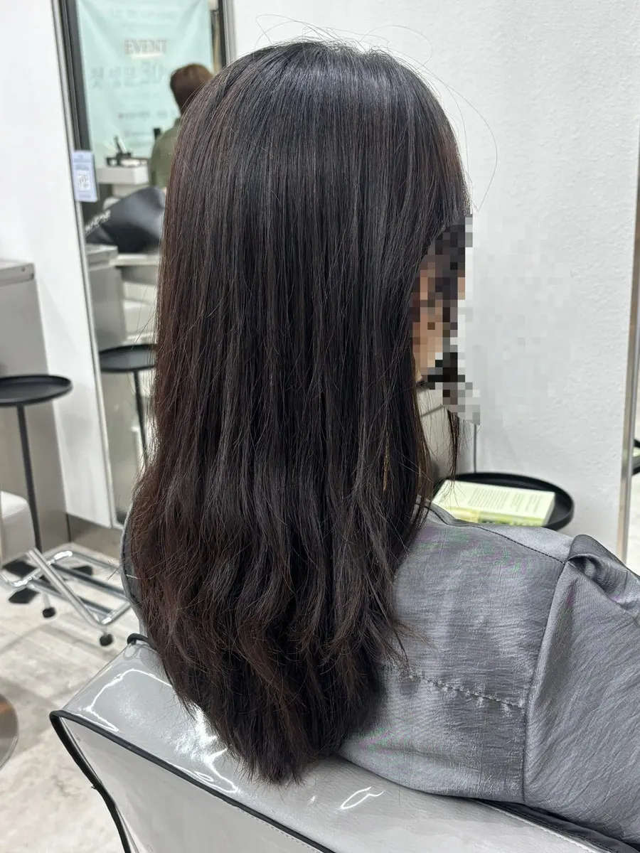 Split hair ends before the treatment