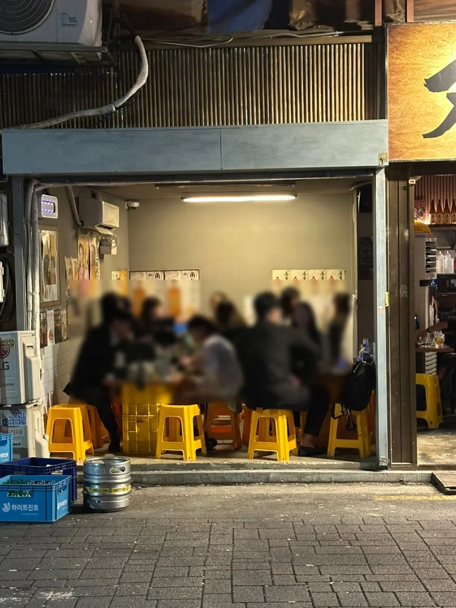 Nuridam's entrance and izakaya-style exterior