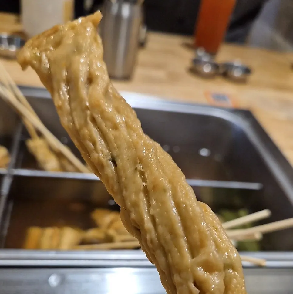Suji skewer warming in the broth