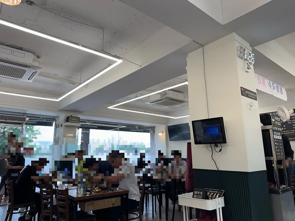 Sign of Sindo Kalguksu Jungchon branch