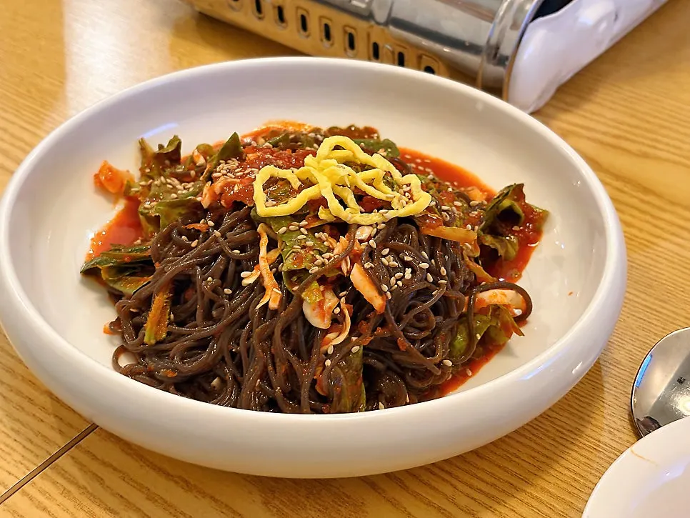 A generous plate of bibim makguksu