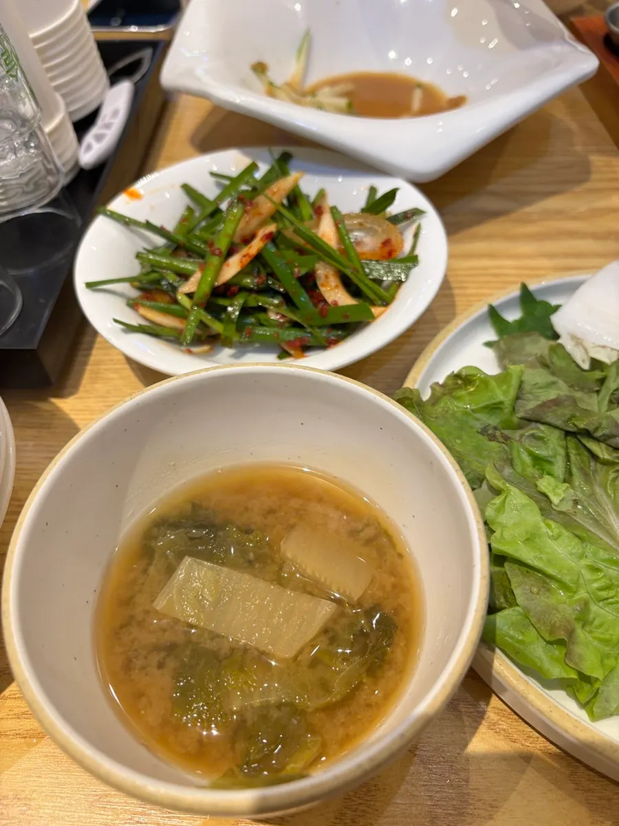 Warm complimentary doenjang soup