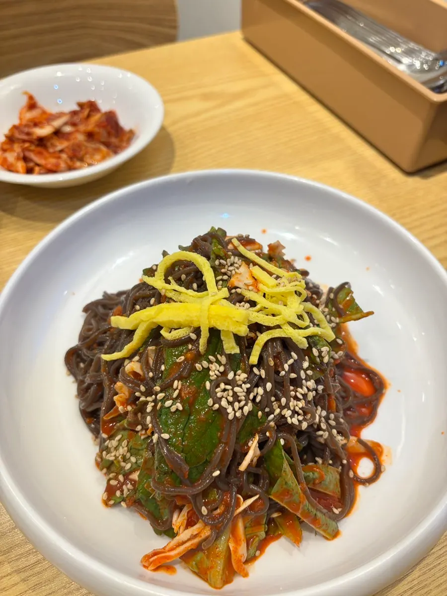 Makguksu from the bossam set