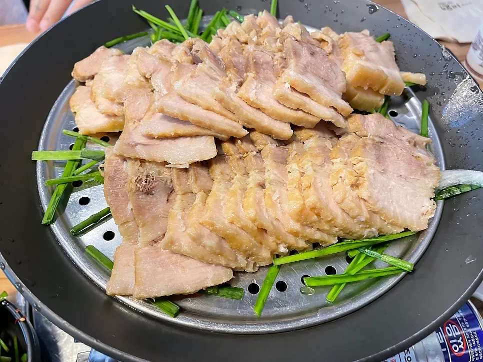 따뜻하게 즐기는 보쌈 접시