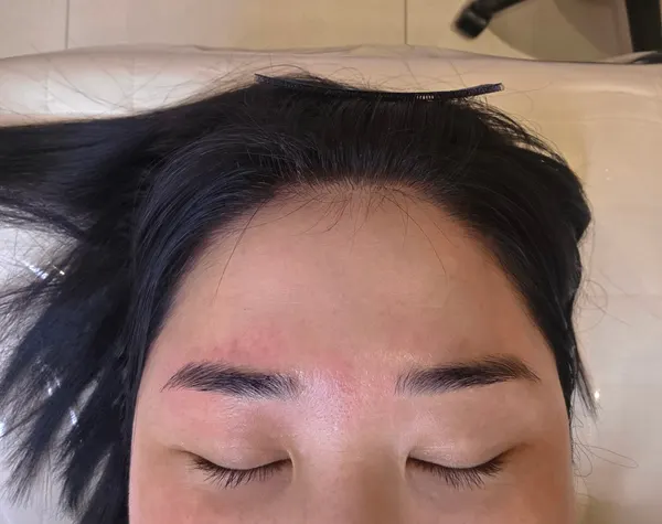Eyebrow mapping work to balance both sides