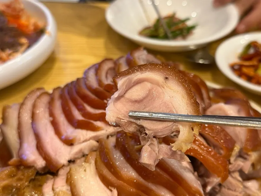 얇게 썬 족발 살코기 클로즈업