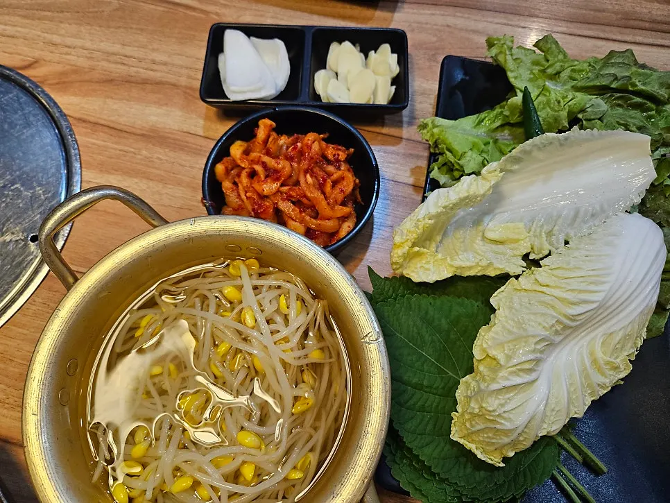 족발 상차림 기본 찬