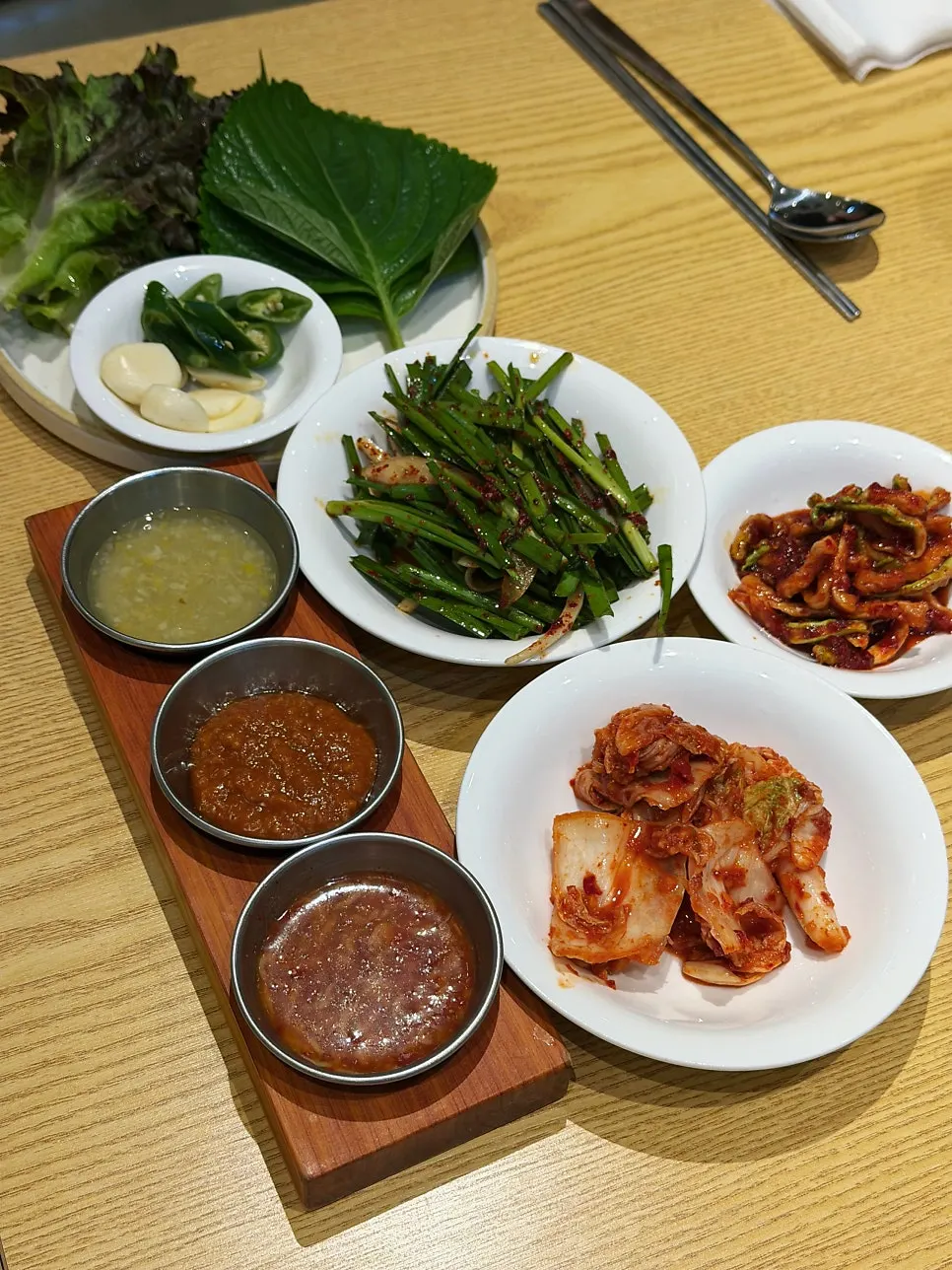 Penataan banchan yang rapi